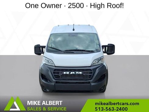 Used 2023 RAM ProMaster 2500 FWD image 2