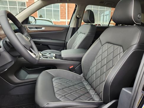 Used 2026 Volkswagen Atlas SEL Premium R-Line image 10