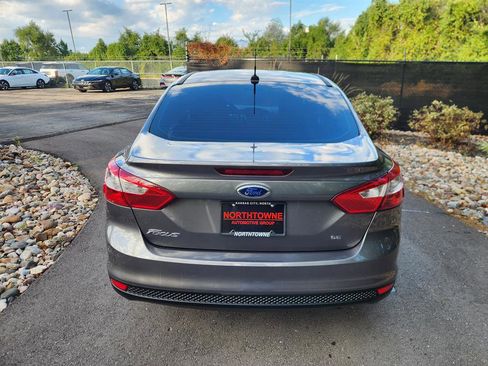 Used 2014 Ford Focus SE image 4