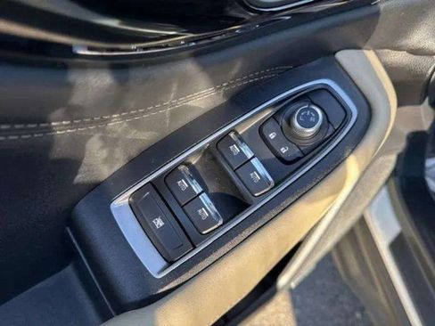 Certified 2025 Subaru Outback Limited image 23