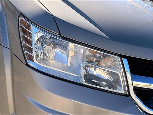 Used 2009 Dodge Journey SXT w/ Rear Seat Video Group image 30