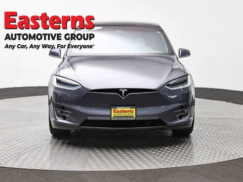 Used 2018 Tesla Model X 75D AWD/4WD image 2