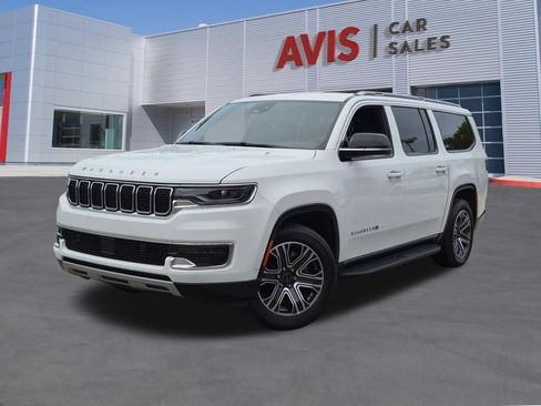 Used 2025 Jeep Wagoneer L Series II AWD/4WD image 1