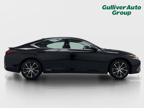 Used 2022 Lexus ES 300h w/ Premium Package FWD image 10