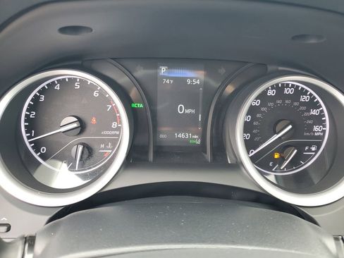 Used 2024 Toyota Camry LE w/ Convenience Package image 14