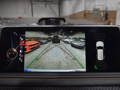 Used 2016 BMW X5 M image 38