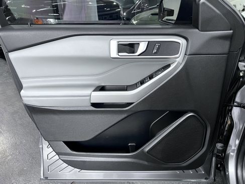 Used 2021 Ford Explorer XLT w/ Equipment Group 202A image 26