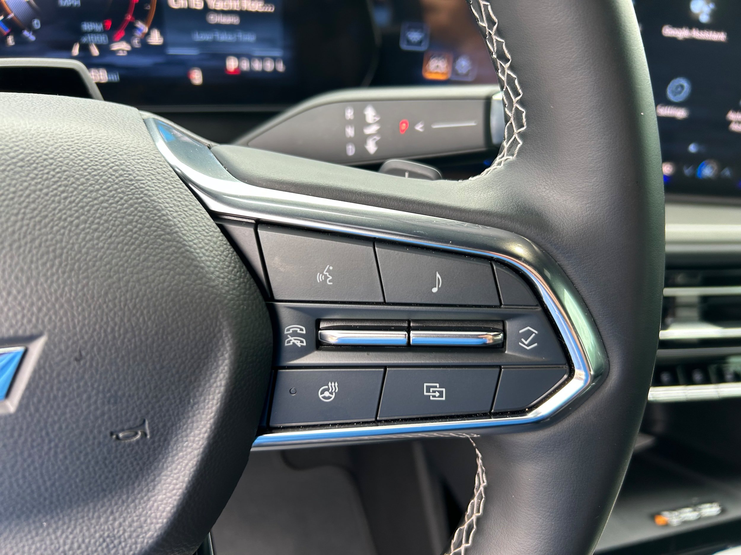 Used 2024 Chevrolet Traverse LT w/ Enhanced Driving Package FWD image 21