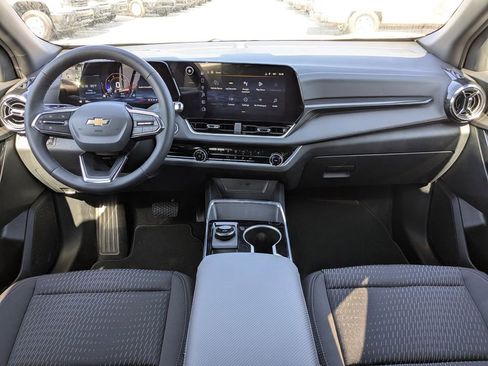 New 2026 Chevrolet Equinox LT image 17