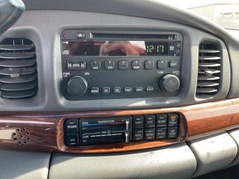 Used 2005 Buick Le Sabre Custom image 35