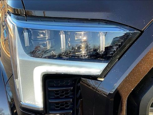 Used 2024 Toyota Tundra Limited image 32