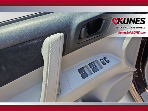Used 2012 Toyota Highlander 4WD w/ Tow Pkg image 14