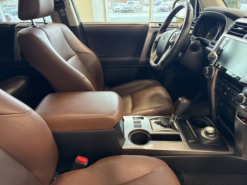 Used 2023 Toyota 4Runner Limited image 21