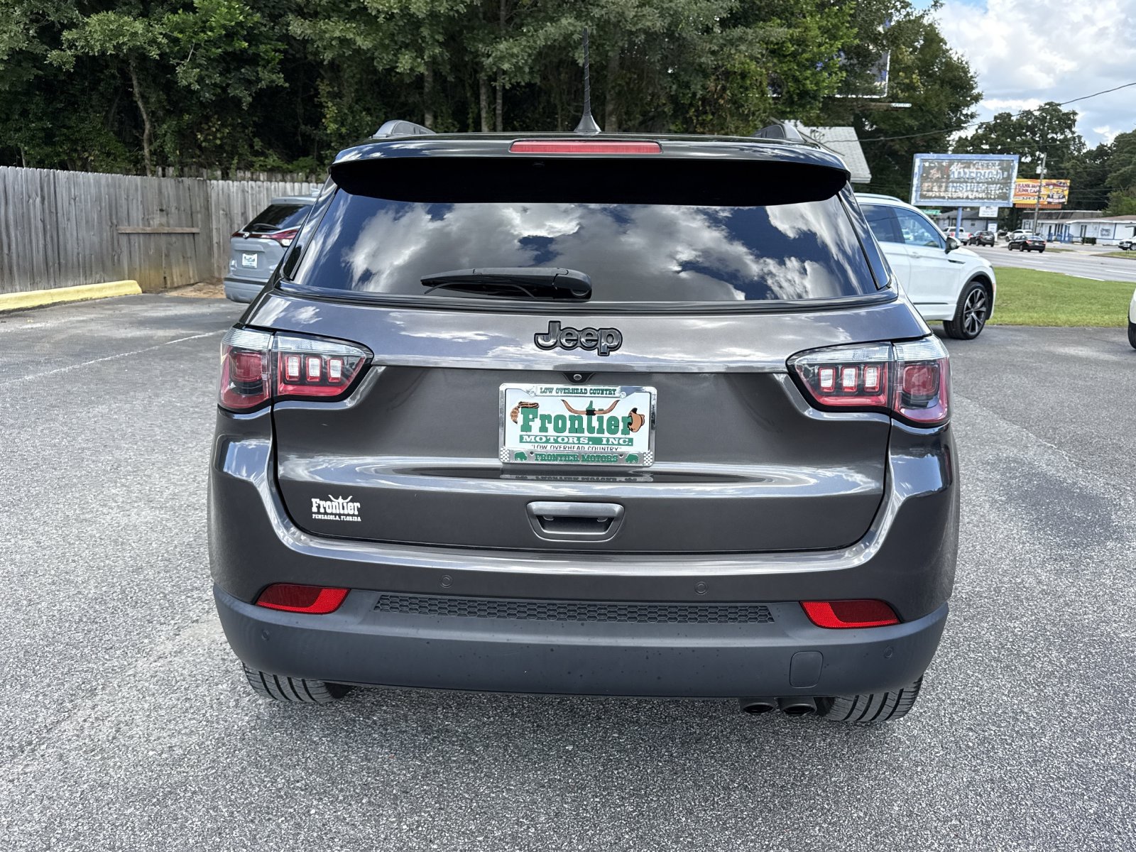 Used 2019 Jeep Compass Latitude FWD image 4
