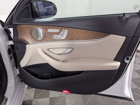Used 2023 Mercedes-Benz E 350 4MATIC Sedan image 27