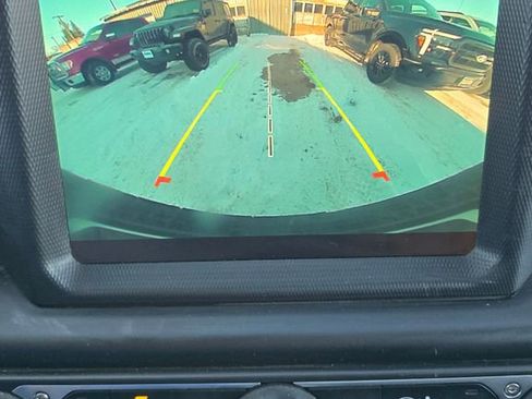 Used 2022 Jeep Wrangler Unlimited Rubicon w/ LED Lighting Group AWD/4WD image 22