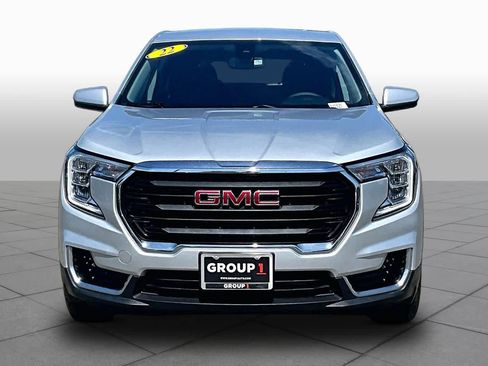 Used 2022 GMC Terrain SLE FWD image 3