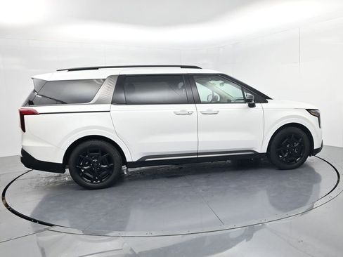 Certified 2025 Kia Carnival SX Prestige FWD image 8
