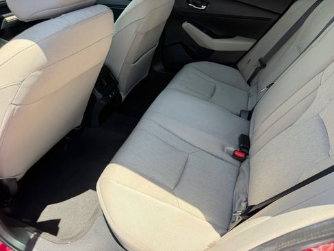 Used 2025 Honda Accord SE image 27