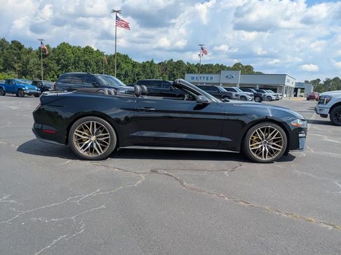 Used 2018 Ford Mustang Premium RWD image 3