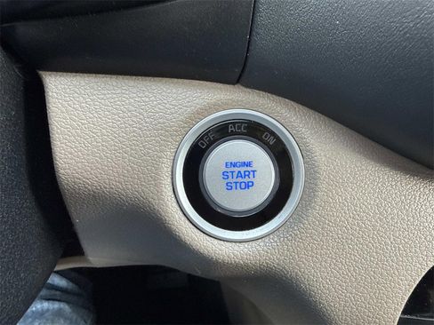 Used 2021 Hyundai Tucson Limited image 32