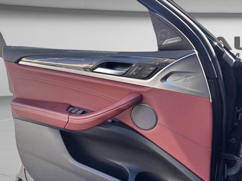 Used 2023 BMW X4 M40i image 18