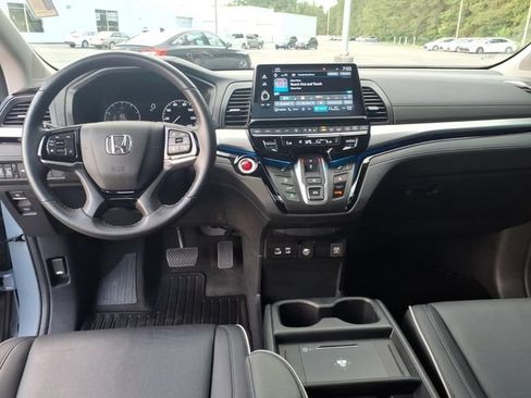 Used 2025 Honda Odyssey Touring image 8