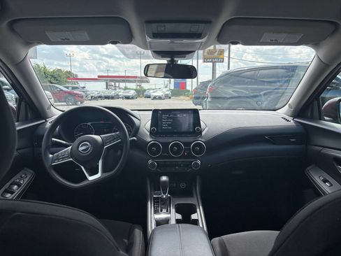 Used 2025 Nissan Sentra SV FWD image 31