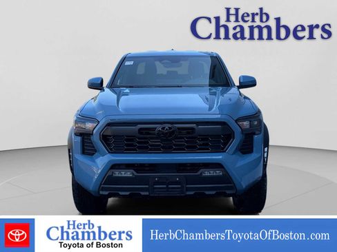 Used 2026 Toyota Tacoma TRD Off-Road AWD/4WD image 2