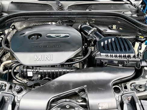 Used 2016 MINI Cooper 4-Door Hardtop image 9