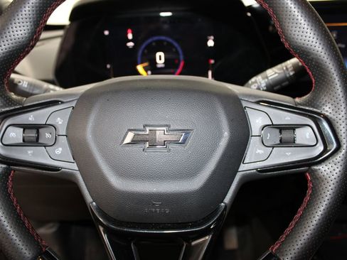 Used 2025 Chevrolet Trax RS w/ Driver Confidence Package FWD image 12