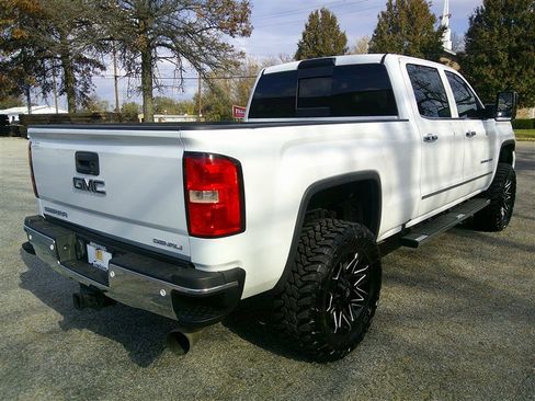 Used 2018 GMC Sierra 3500 Denali w/ Duramax Plus Package image 5