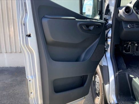 New 2025 Mercedes-Benz Sprinter 2500 image 17