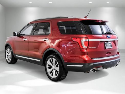 Used 2019 Ford Explorer Limited w/ Class III Trailer Tow Package image 8