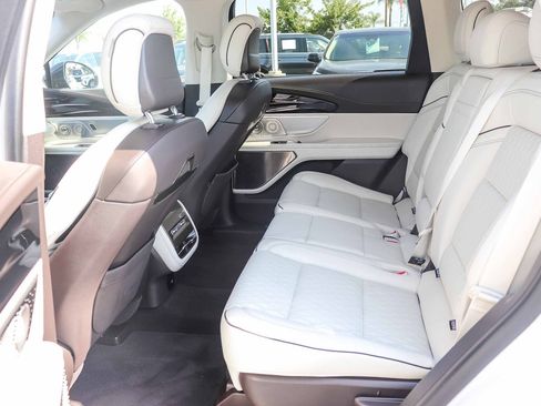 Used 2024 Lincoln Nautilus Black Label w/ Jet Appearance Package (87T) AWD/4WD image 17