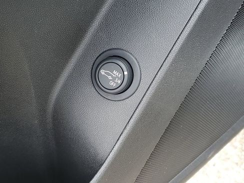 Certified 2024 Chevrolet Equinox LT image 25