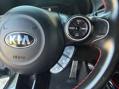 Used 2018 Kia Soul + FWD image 25