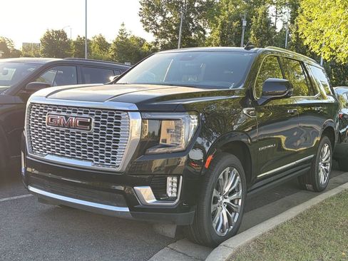Used 2023 GMC Yukon Denali RWD image 3