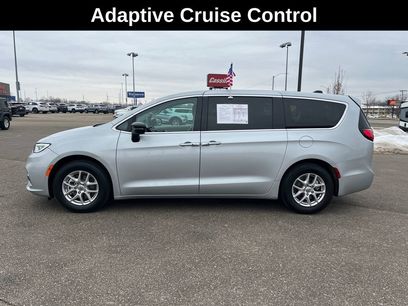 Used 2024 Chrysler Pacifica Touring-L