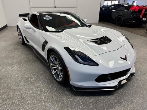 Used 2017 Chevrolet Corvette Z06 RWD image 24