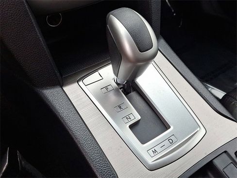 Used 2012 Subaru Outback 2.5i Limited image 14