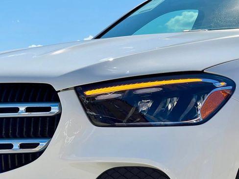 Certified 2025 Mercedes-Benz GLE 450e 4MATIC image 26