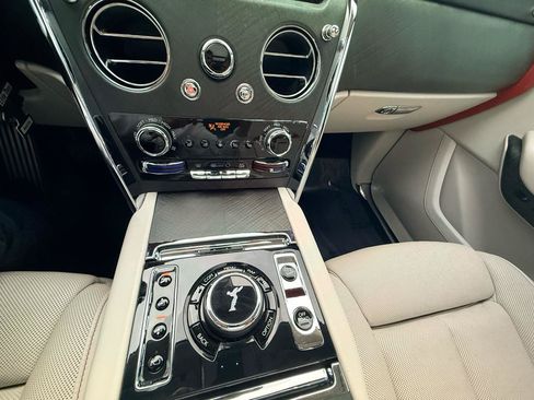 Used 2020 Rolls-Royce Cullinan AWD/4WD image 60