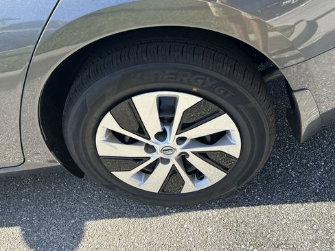 New 2025 Nissan Altima 2.5 S image 10