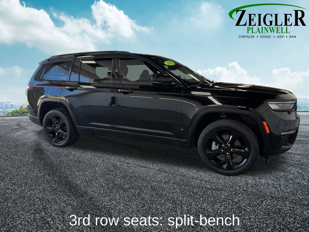 Used 2023 Jeep Grand Cherokee L Limited w/ Black Appearance Package AWD/4WD image 7