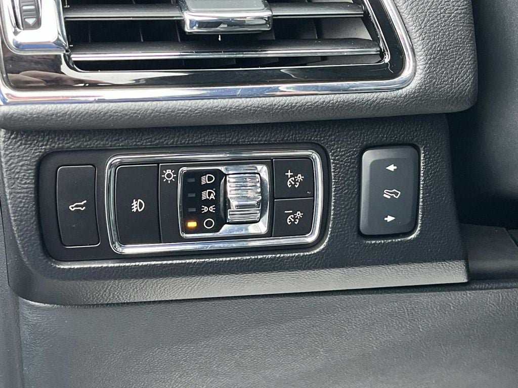 Used 2023 Lincoln Navigator Reserve AWD/4WD image 38