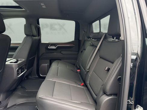 Used 2026 GMC Sierra 1500 Denali w/ Denali Reserve Package AWD/4WD image 13
