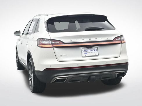 Used 2022 Lincoln Nautilus Reserve w/ Equipment Group 201A AWD/4WD image 9