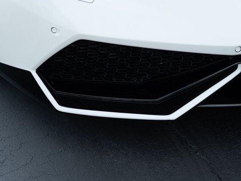 Used 2016 Lamborghini Huracan LP 610-4 image 13
