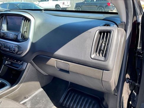 Used 2022 Chevrolet Colorado LT w/ Fleet Safety Package image 21